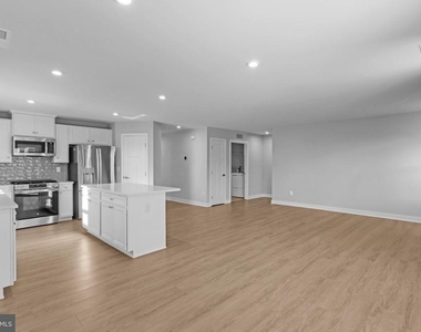 338 Heritage Shores Circle - Photo Thumbnail 3
