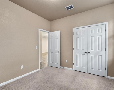 6400 Rafferty Ln - Photo Thumbnail 21