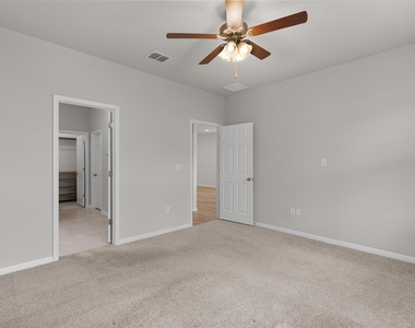 6400 Rafferty Ln - Photo Thumbnail 13