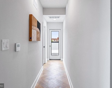 1516 East Capitol Street Ne - Photo Thumbnail 32