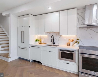 1516 East Capitol Street Ne - Photo Thumbnail 15