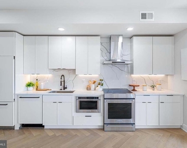 1516 East Capitol Street Ne - Photo Thumbnail 13