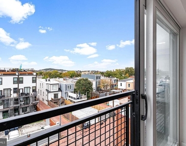 1516 East Capitol Street Ne - Photo Thumbnail 22