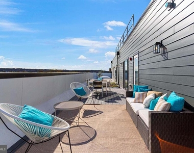 1516 East Capitol Street Ne - Photo Thumbnail 49