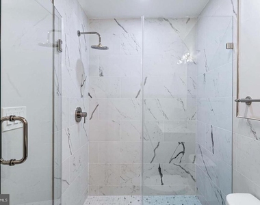 1516 East Capitol Street Ne - Photo Thumbnail 8