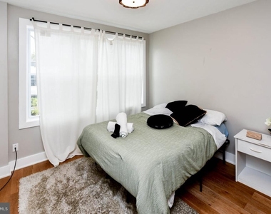 1825 Providence Street Ne - Photo Thumbnail 13