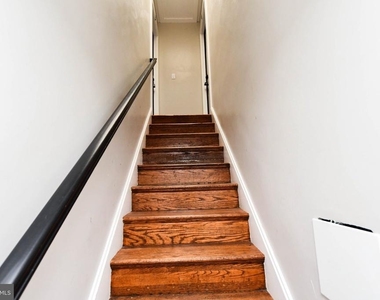 1825 Providence Street Ne - Photo Thumbnail 5
