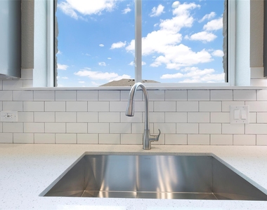 1101 Aspen Grove Dr - Photo Thumbnail 6