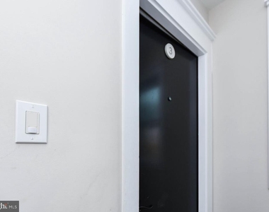 1274 Meigs Place Ne - Photo Thumbnail 4