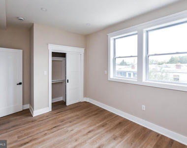 1274 Meigs Place Ne - Photo Thumbnail 22
