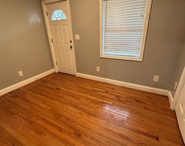 1141 Owen Place Ne - Photo Thumbnail 8
