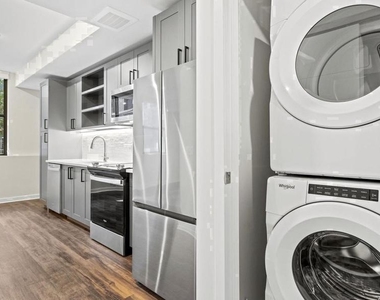 4000 Wisconsin Avenue Nw - Photo Thumbnail 3