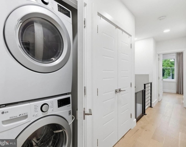 200 Cromwell Terrace Ne - Photo Thumbnail 28