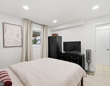 200 Cromwell Terrace Ne - Photo Thumbnail 33