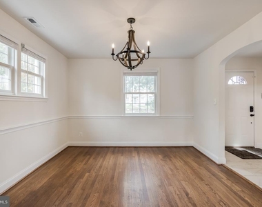 3363 Denver Street Se - Photo Thumbnail 5