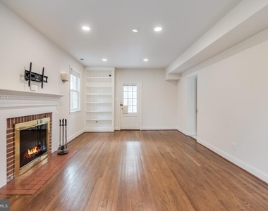 3363 Denver Street Se - Photo Thumbnail 8