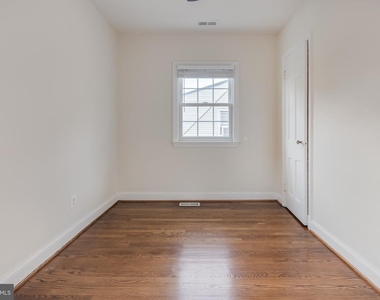3363 Denver Street Se - Photo Thumbnail 15