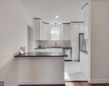 3363 Denver Street Se - Photo Thumbnail 3