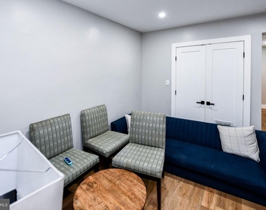 1825 Providence Street Ne - Photo Thumbnail 12