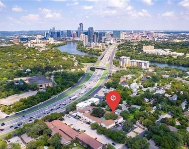 1304 Summit St - Photo Thumbnail 12