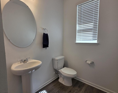 452 Cherry Elm Drive - Photo Thumbnail 7