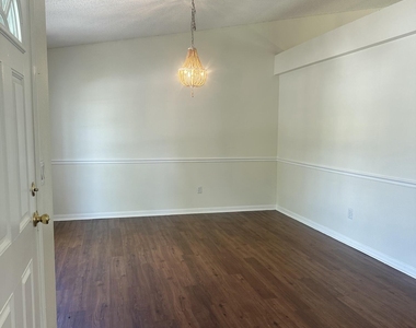 13735 Devan Lee Drive E - Photo Thumbnail 1