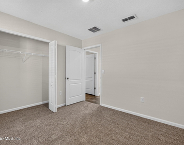 15667 Strawberry Roan Court - Photo Thumbnail 23