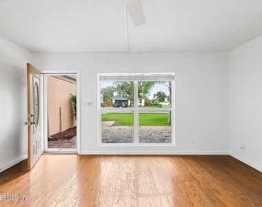 802 4th Avenue N - Photo Thumbnail 7