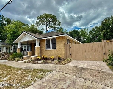 4518 Astral Street - Photo Thumbnail 1