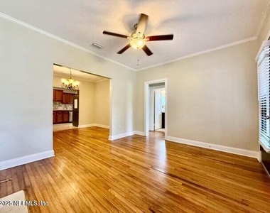 4518 Astral Street - Photo Thumbnail 4