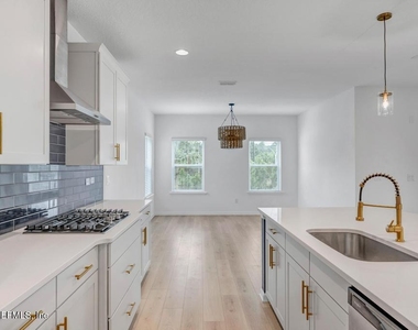 442 Stargaze Lane - Photo Thumbnail 11