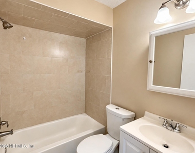 3212 Herschel Street - Photo Thumbnail 8