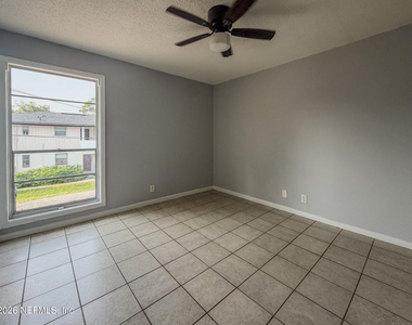 1124 Woodruff Avenue - Photo Thumbnail 7