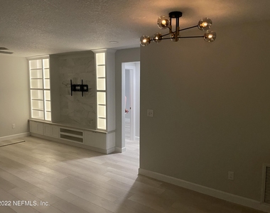 600 Domenico Circle - Photo Thumbnail 14
