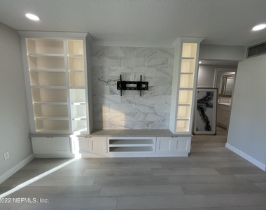 600 Domenico Circle - Photo Thumbnail 17