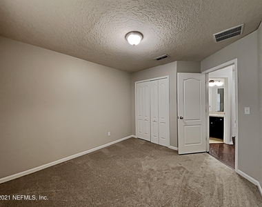 6449 Rolling Tree Street - Photo Thumbnail 12
