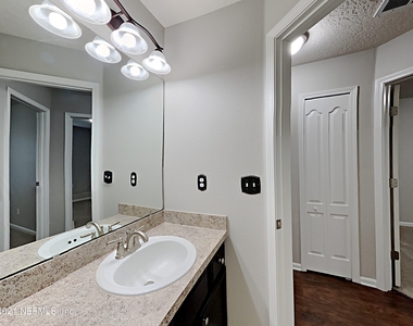 6449 Rolling Tree Street - Photo Thumbnail 14