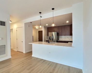 160 E Illinois Street - Photo Thumbnail 2