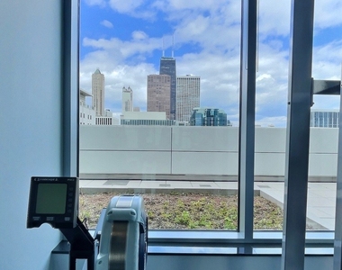 160 E Illinois Street - Photo Thumbnail 13