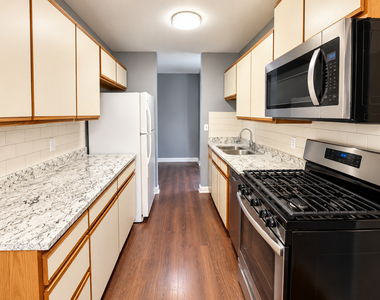 5011 Valley Lane - Photo Thumbnail 8