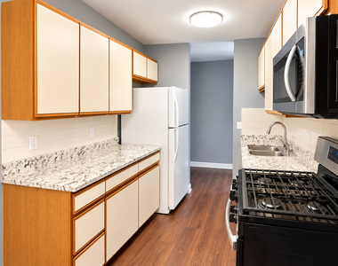 5011 Valley Lane - Photo Thumbnail 9