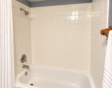 5011 Valley Lane - Photo Thumbnail 7