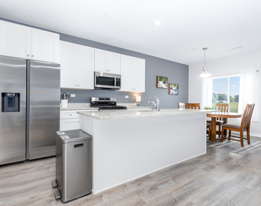 1035 Gillespie Lane - Photo Thumbnail 5