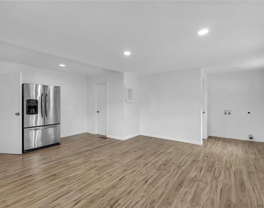 1242 Cooper Road - Photo Thumbnail 35