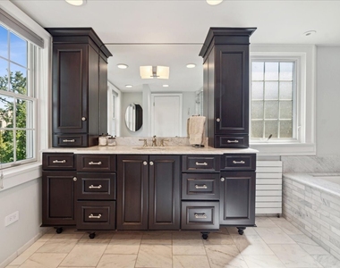 1094 Pine Street - Photo Thumbnail 13