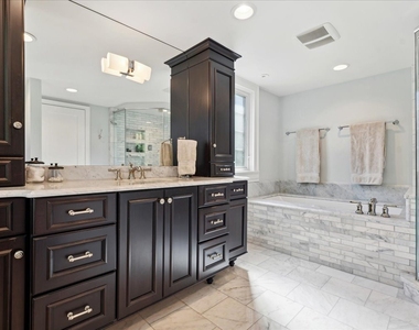 1094 Pine Street - Photo Thumbnail 12