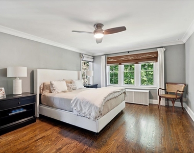 1094 Pine Street - Photo Thumbnail 11