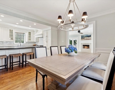 1094 Pine Street - Photo Thumbnail 5