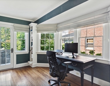 1094 Pine Street - Photo Thumbnail 9