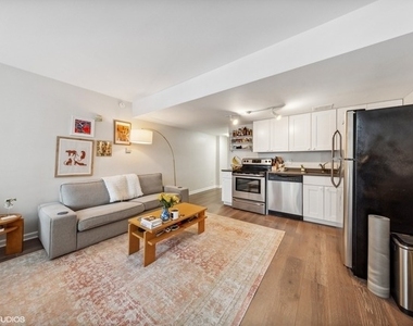 2400 N Lakeview Avenue - Photo Thumbnail 4